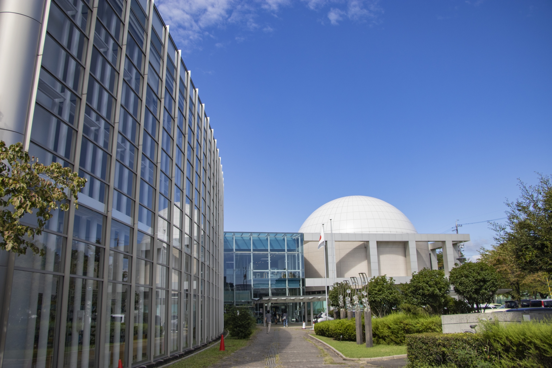 豊川市中央図書館・ジオスペース館